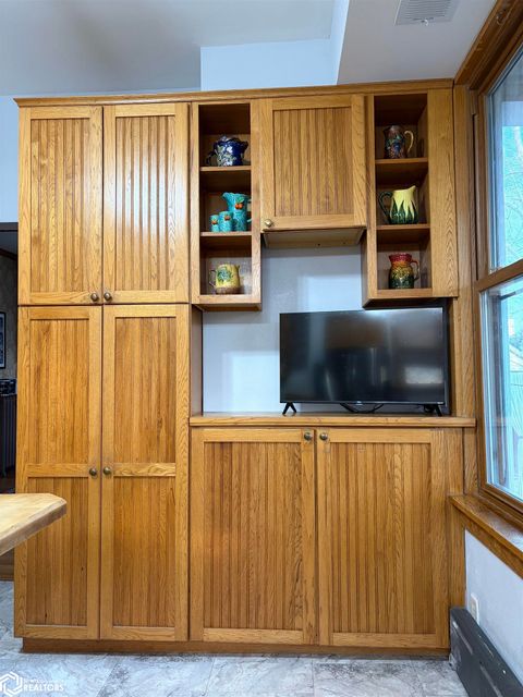 Tiny photo for 402 W Monroe Street, Mount Pleasant, IA 52641 (MLS # 6337099)