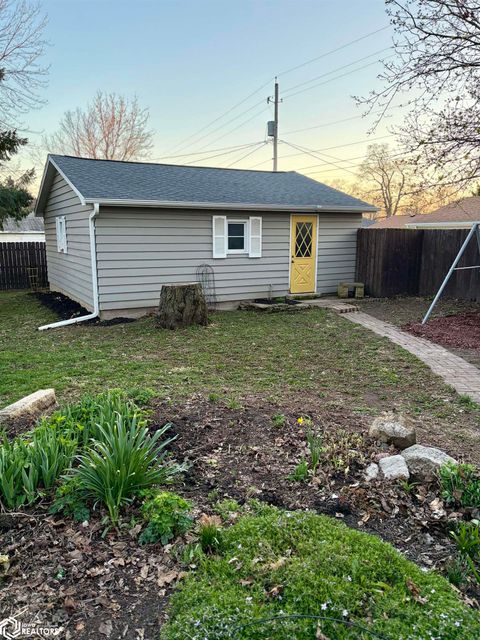 Tiny photo for 402 W Monroe Street, Mount Pleasant, IA 52641 (MLS # 6337099)