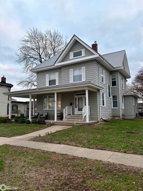Photo of 402 W Monroe Street, Mount Pleasant, IA 52641 (MLS # 6337099)