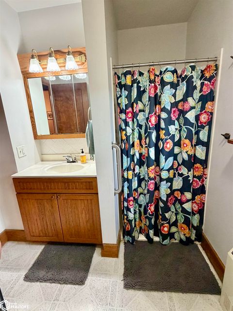 Tiny photo for 402 W Monroe Street, Mount Pleasant, IA 52641 (MLS # 6337099)