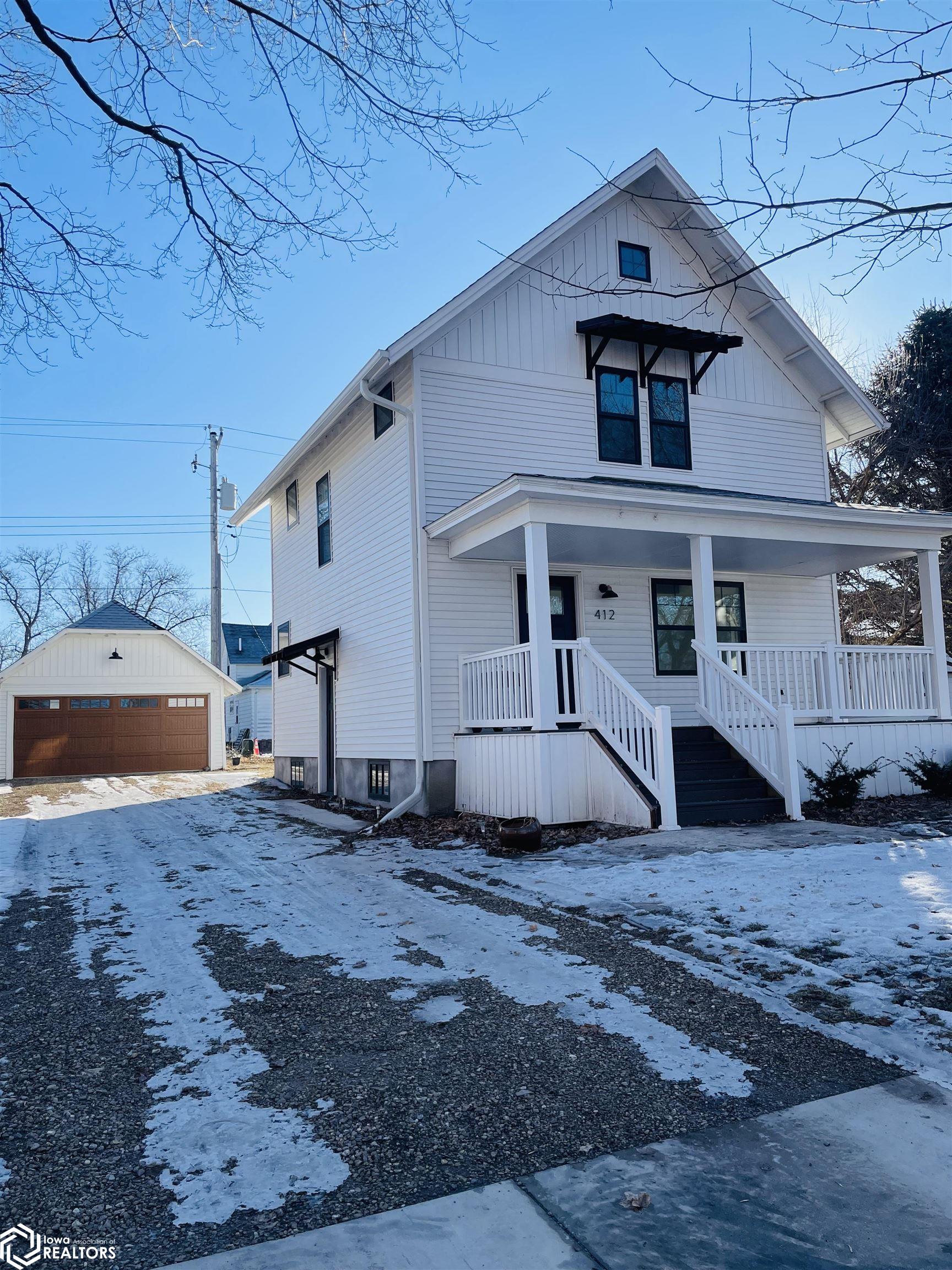 412 3Rd Street NW - Photo 2