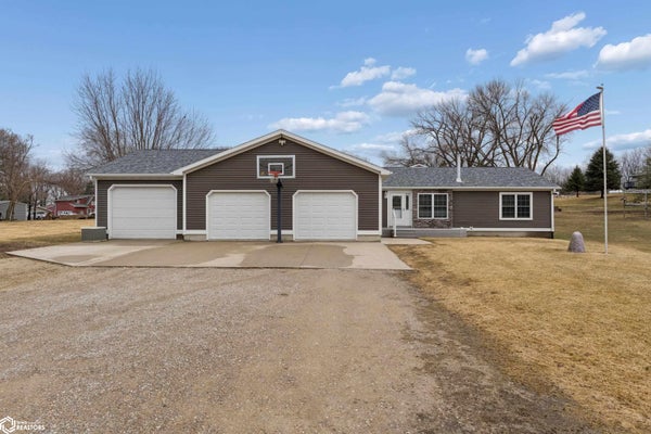 15323 BAYBERRY AVE, VENTURA, IA 50482 - Image c08cf4dee7c3a5e5b3bfe55e87f0ae28/4037089071