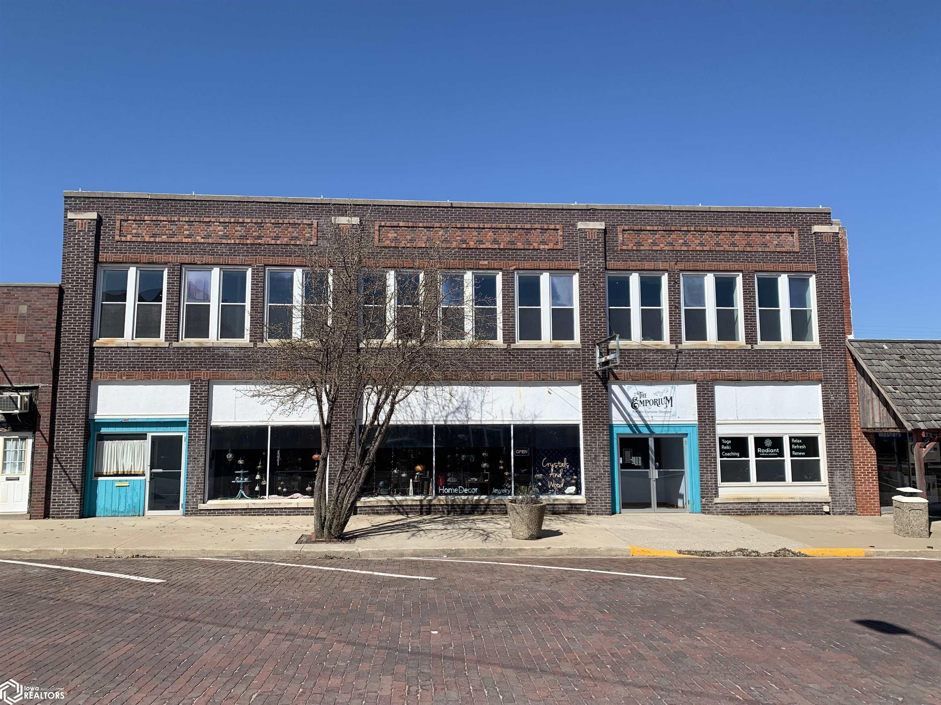 Photo 1 of 41 — 218 N Pine Street, Creston, IA 50801