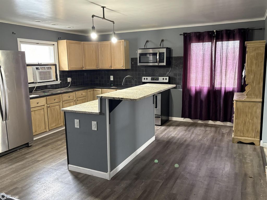 Photo of 104 E 1st St. St, Hedrick, IA 52563 (MLS # 6337196)
