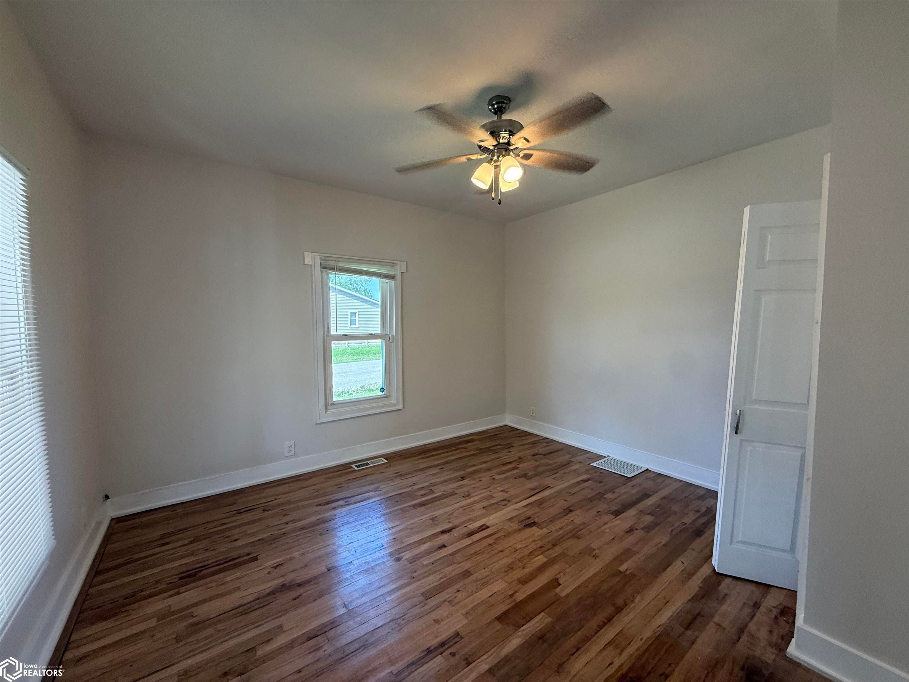 1903 S 16th