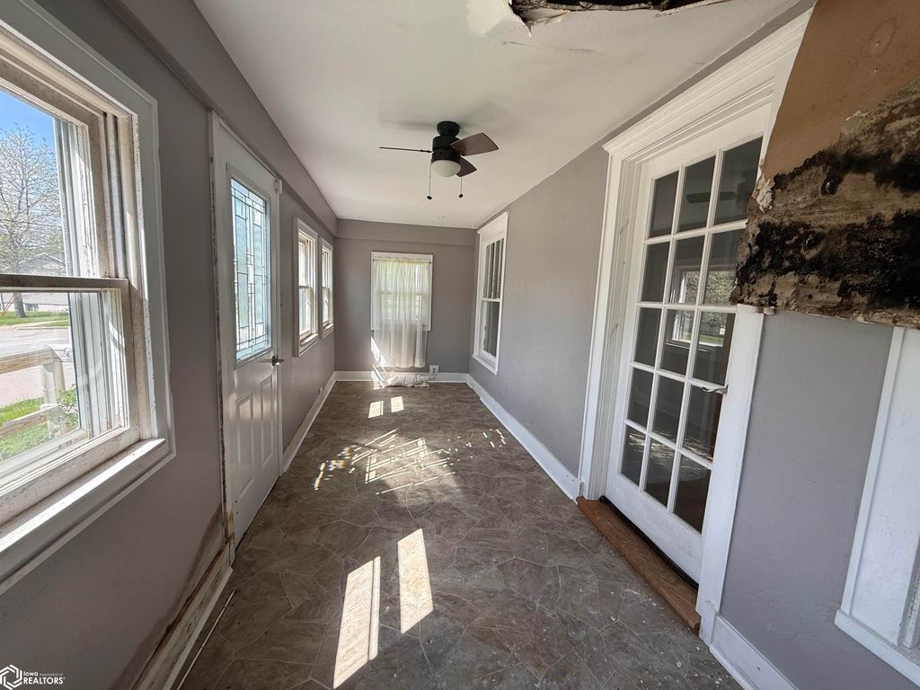 Photo of 1903 S 16th St, Centerville, IA 52544 (MLS # 6337723)