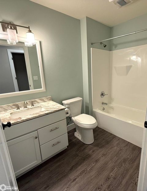 Tiny photo for 614 N Lincoln #101, Mount Pleasant, IA 52641 (MLS # 6337142)