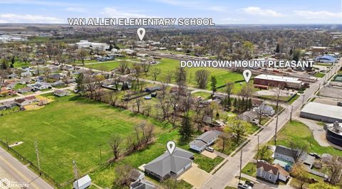 Tiny photo for 614 N Lincoln #101, Mount Pleasant, IA 52641 (MLS # 6337142)