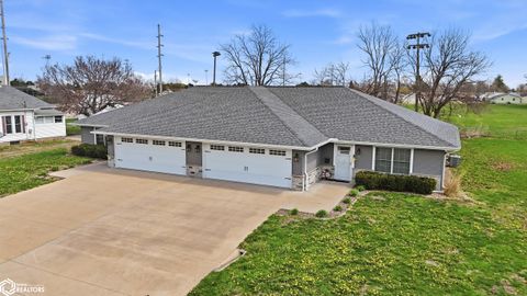 Tiny photo for 614 N Lincoln #101, Mount Pleasant, IA 52641 (MLS # 6337142)