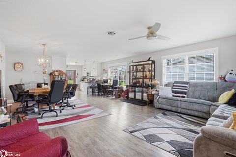 Tiny photo for 614 N Lincoln #101, Mount Pleasant, IA 52641 (MLS # 6337142)