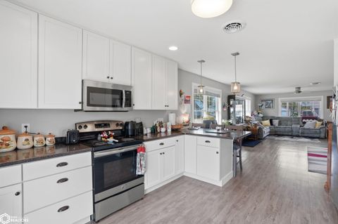 Tiny photo for 614 N Lincoln #101, Mount Pleasant, IA 52641 (MLS # 6337142)