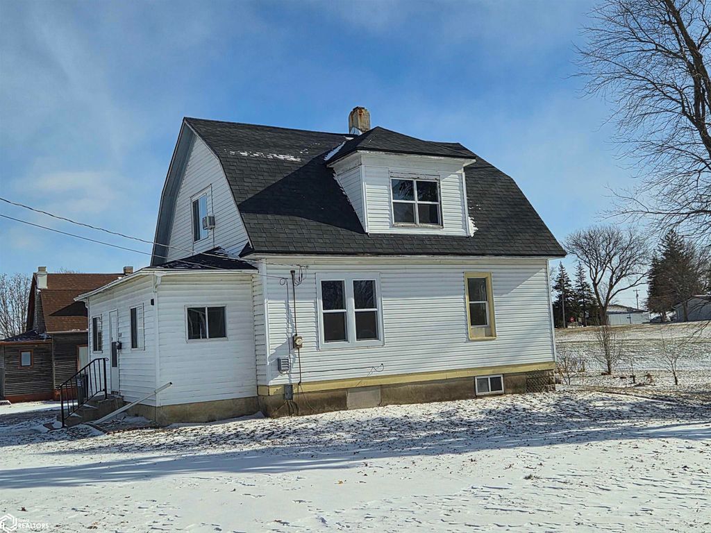 Photo of 600 SE 3Rd Street, Eagle Grove, IA 50533 (MLS # 6334998)