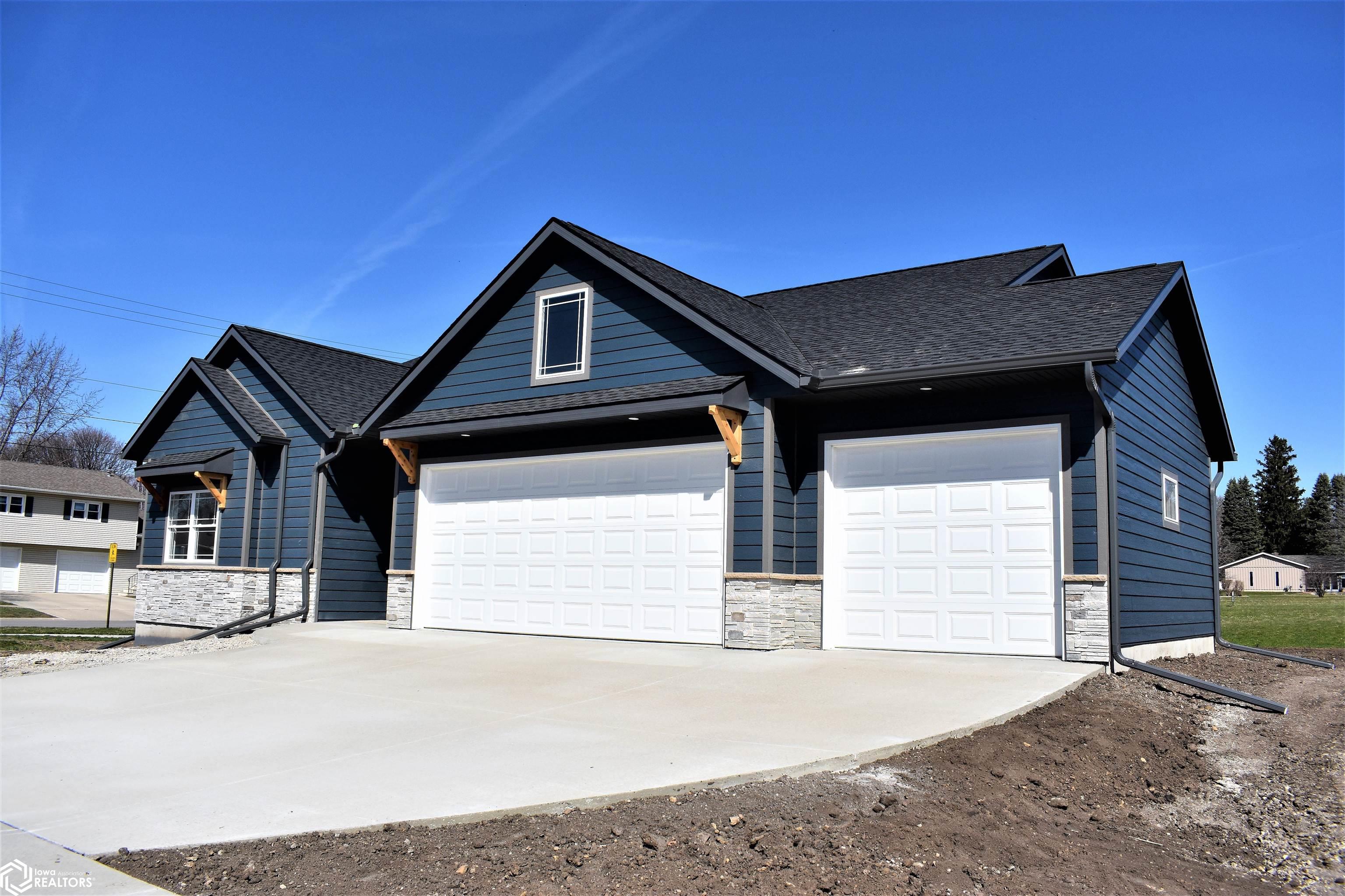2320 Heritage Lane