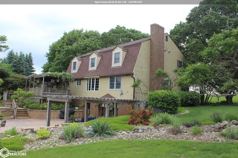 1077 Meadow Lake Drive Mason City IA 50401