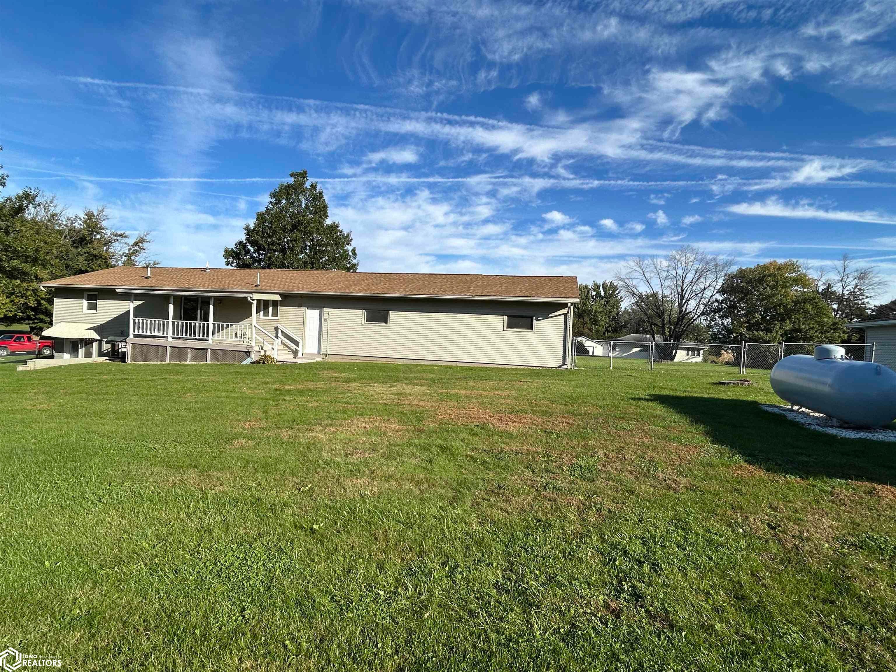 2724 Pickering Drive, Marshalltown, IA, 50158 - Meyer and Gross Real ...