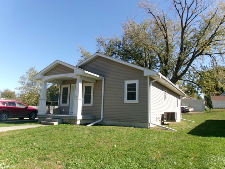 Photo 1 of 29 — 505 S Elm Street, Creston, IA 50801