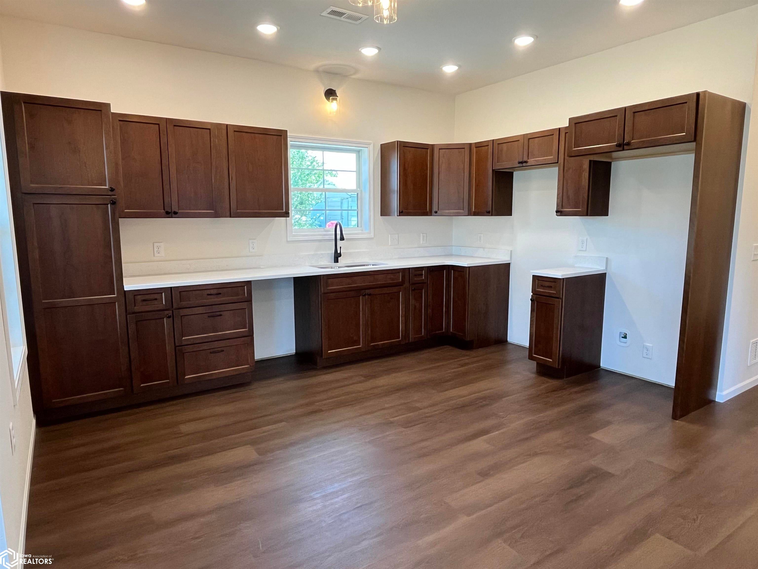 522 S 3rd Street