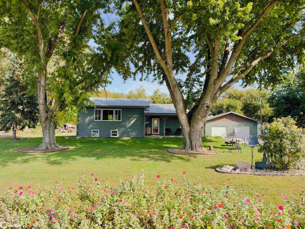 Photo of 32002 258Th Street, Turin, IA 51040 (MLS # 6343553)