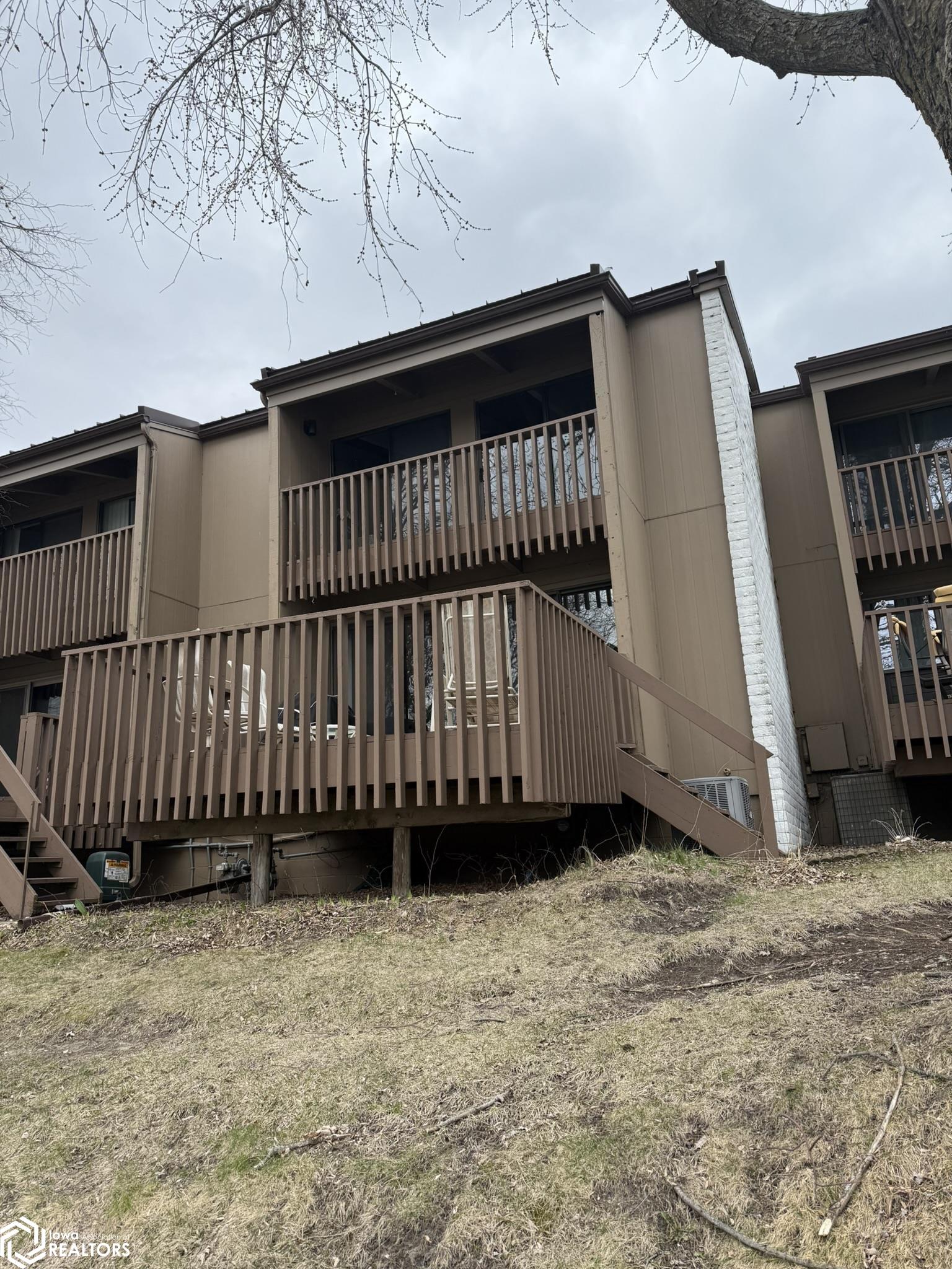 2700 N Shore Drive L34