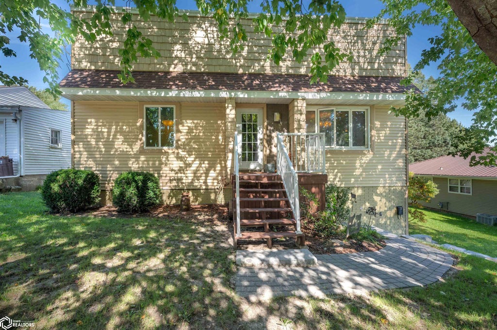 Photo of 712 6th Street, Traer, IA 50675 (MLS # 6343551)