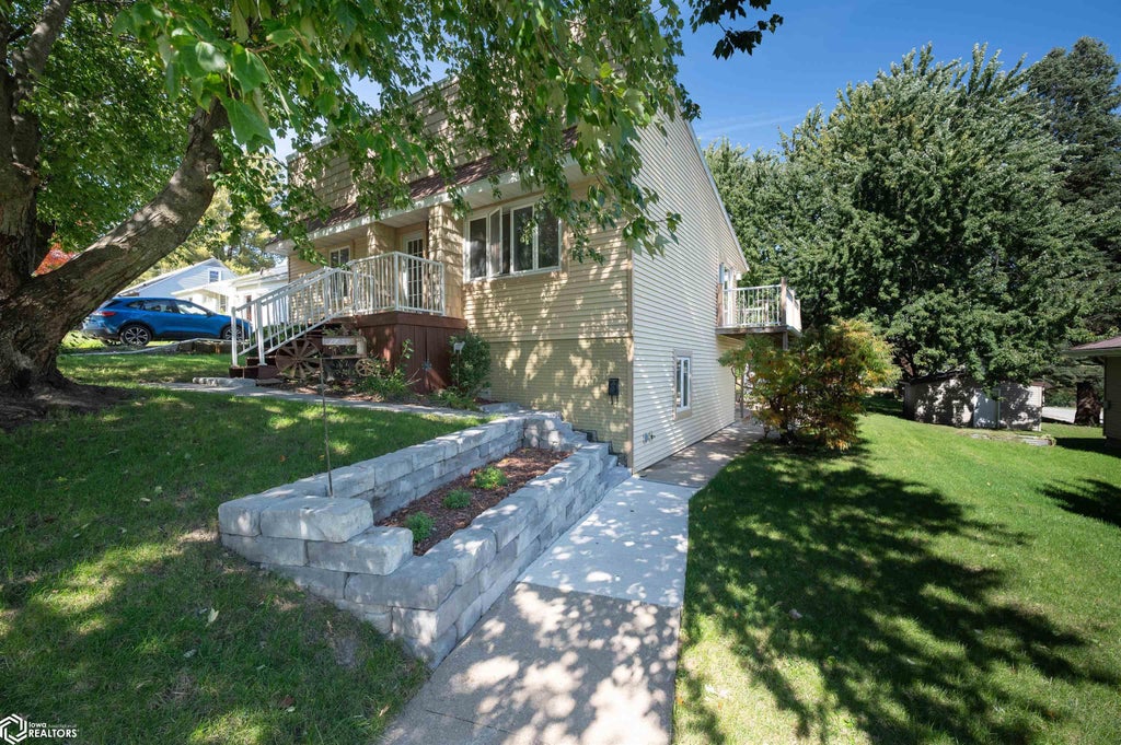 Photo of 712 6th Street, Traer, IA 50675 (MLS # 6343551)
