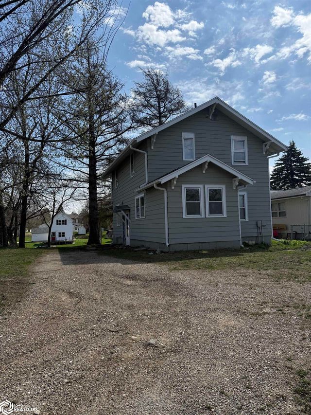 436 N 11TH Street