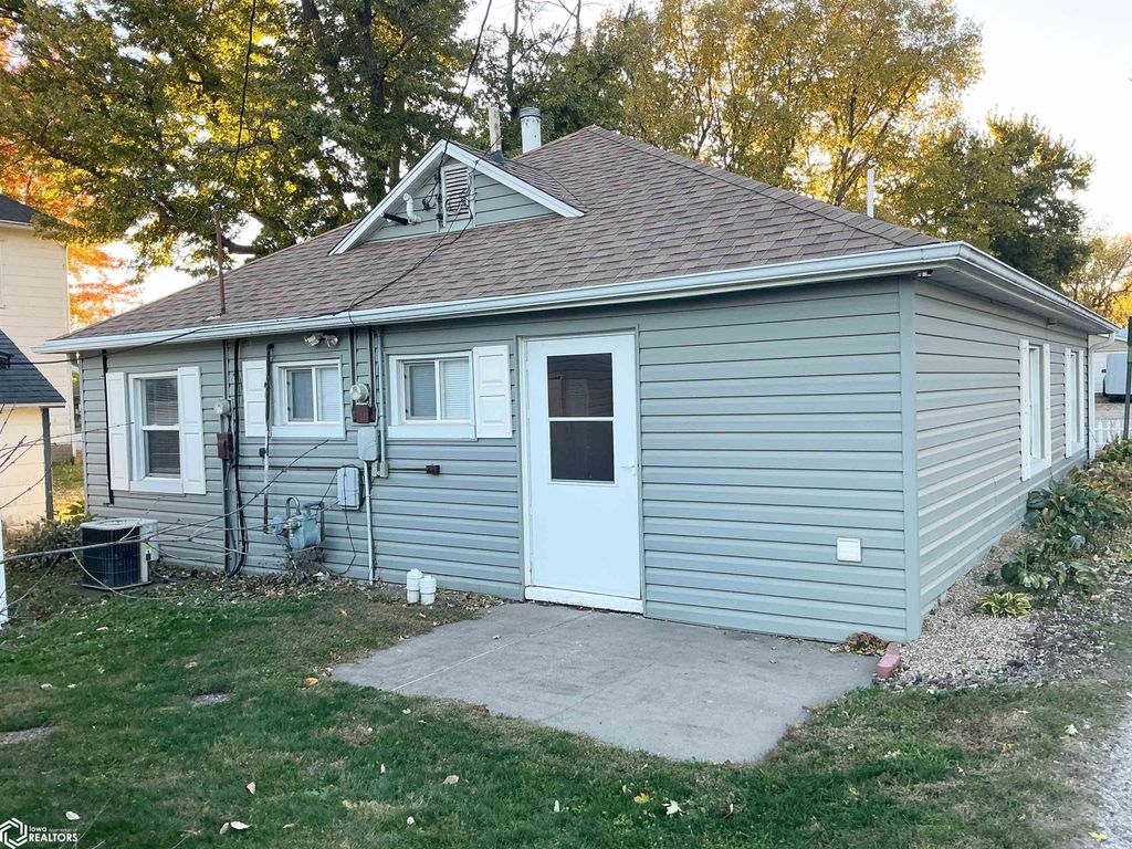 Photo of 305 S 2nd Avenue, Villisca, IA 50864 (MLS # 6333379)