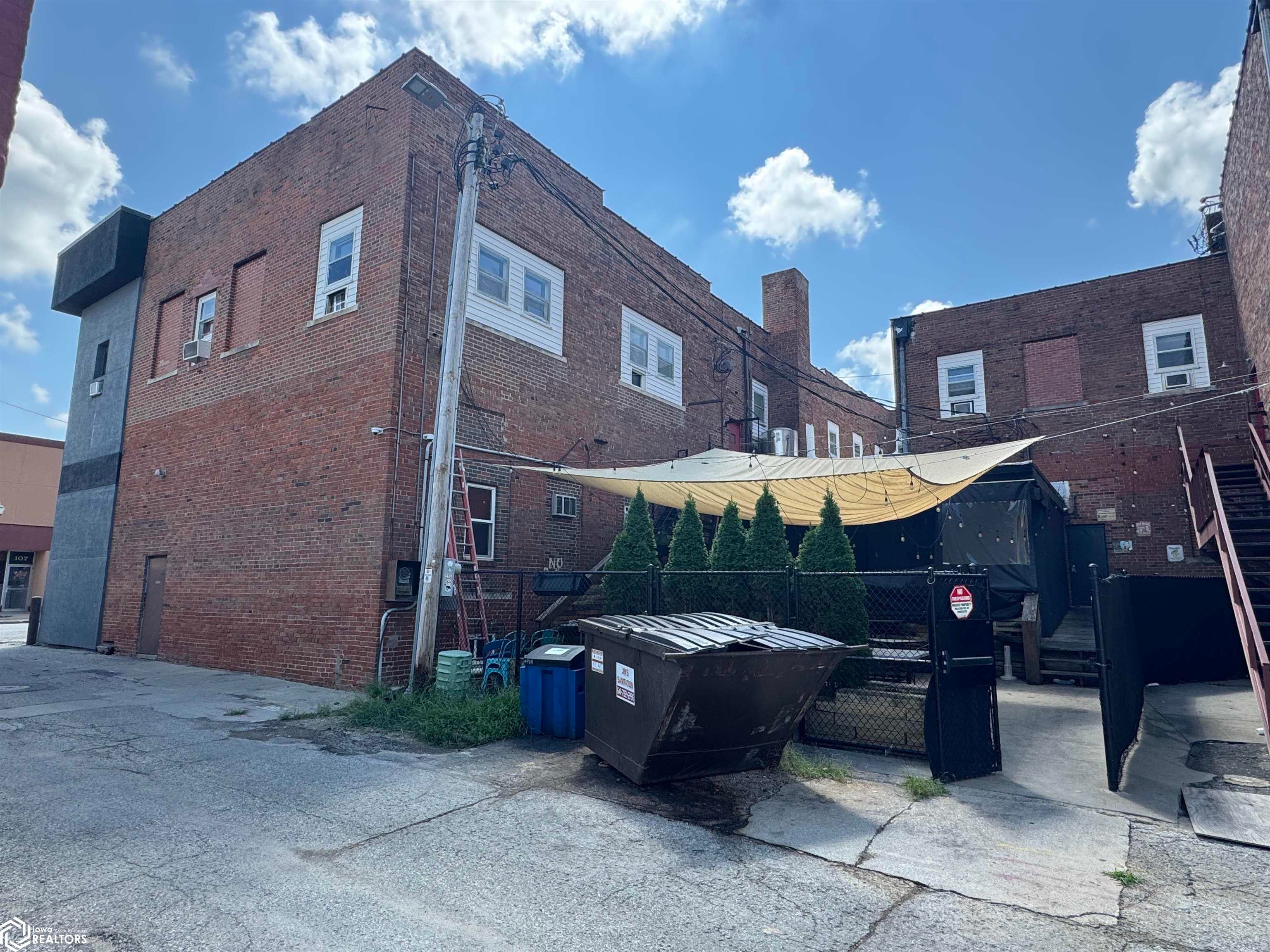 301 W Adams Street