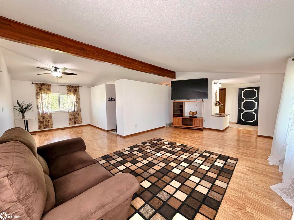 Photo of 248 E Manning Avenue, Ottumwa, IA 52501 (MLS # 6337454)