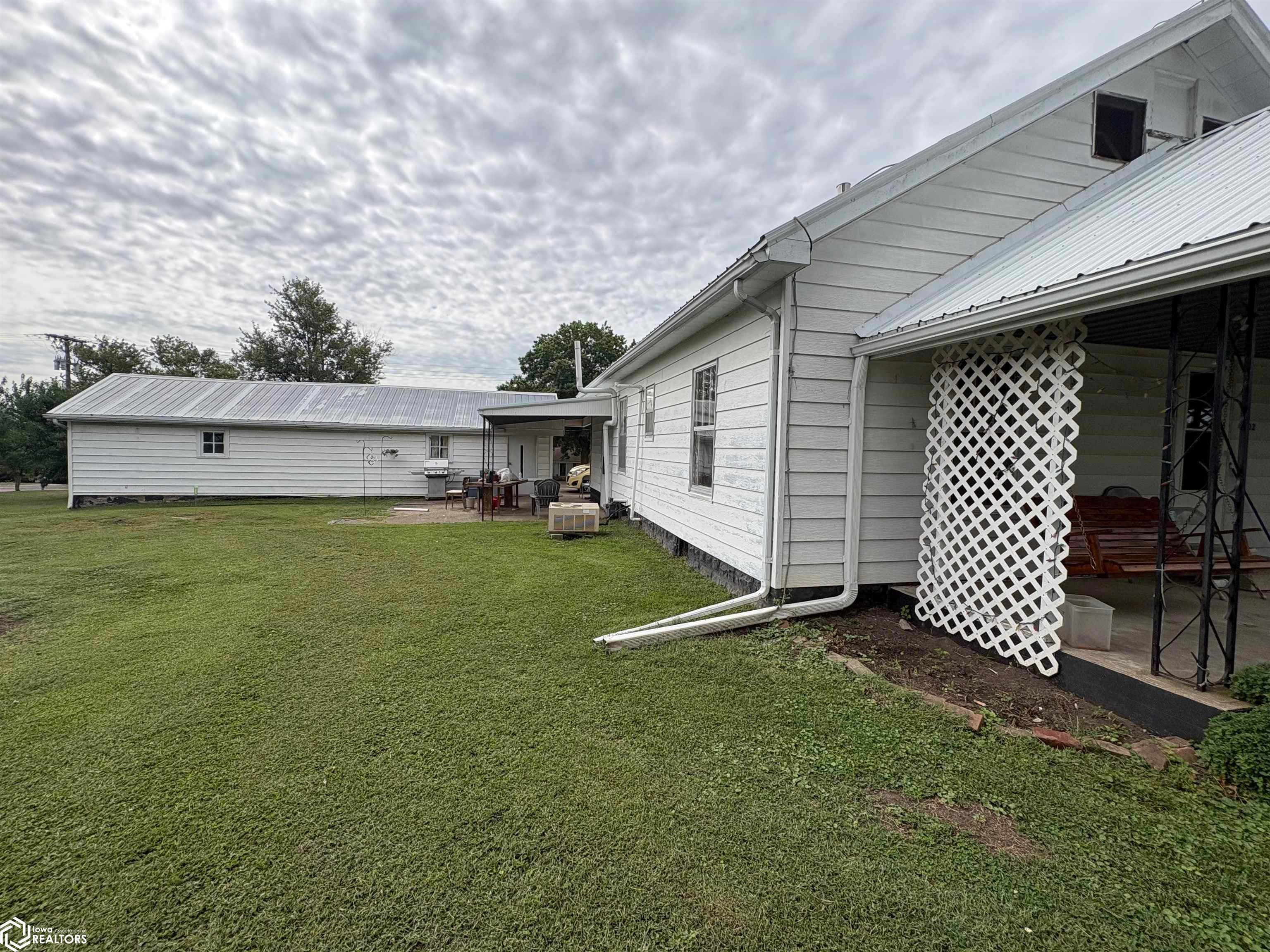 402 E Jackson