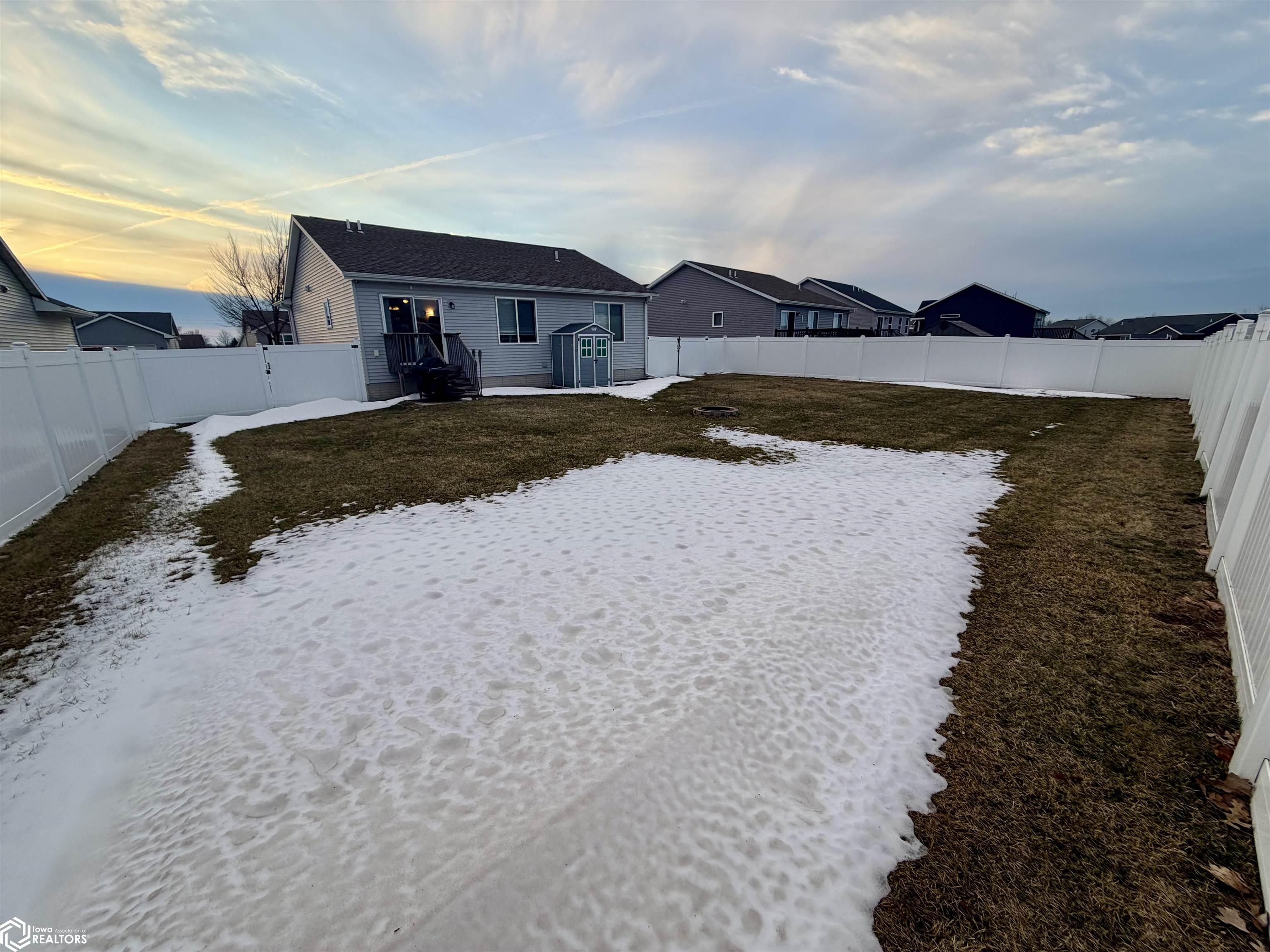 8608 Flatbush Court NE