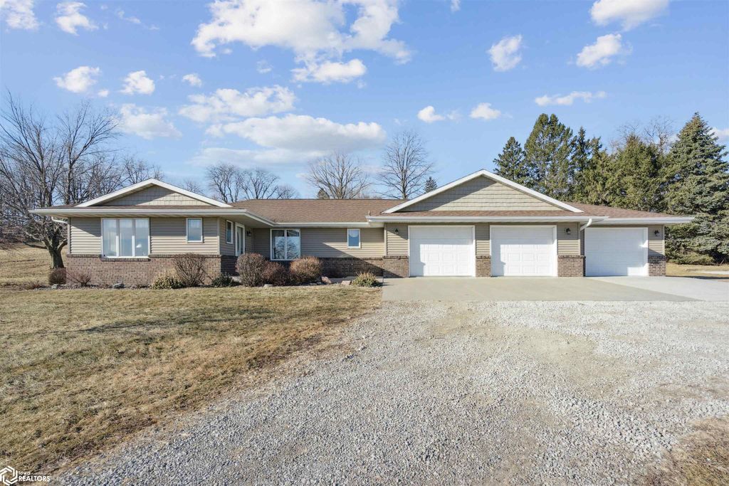 Photo of 700 Highway T38 S, Lynnville, IA 50153 (MLS # 6335553)
