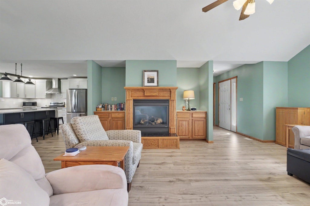 Photo of 904 Kester Road, Marshalltown, IA 50158 (MLS # 6343467)