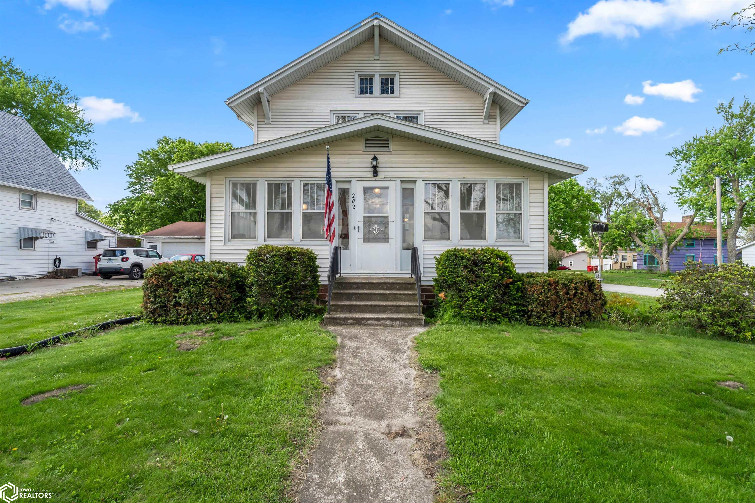 202 Warner Street