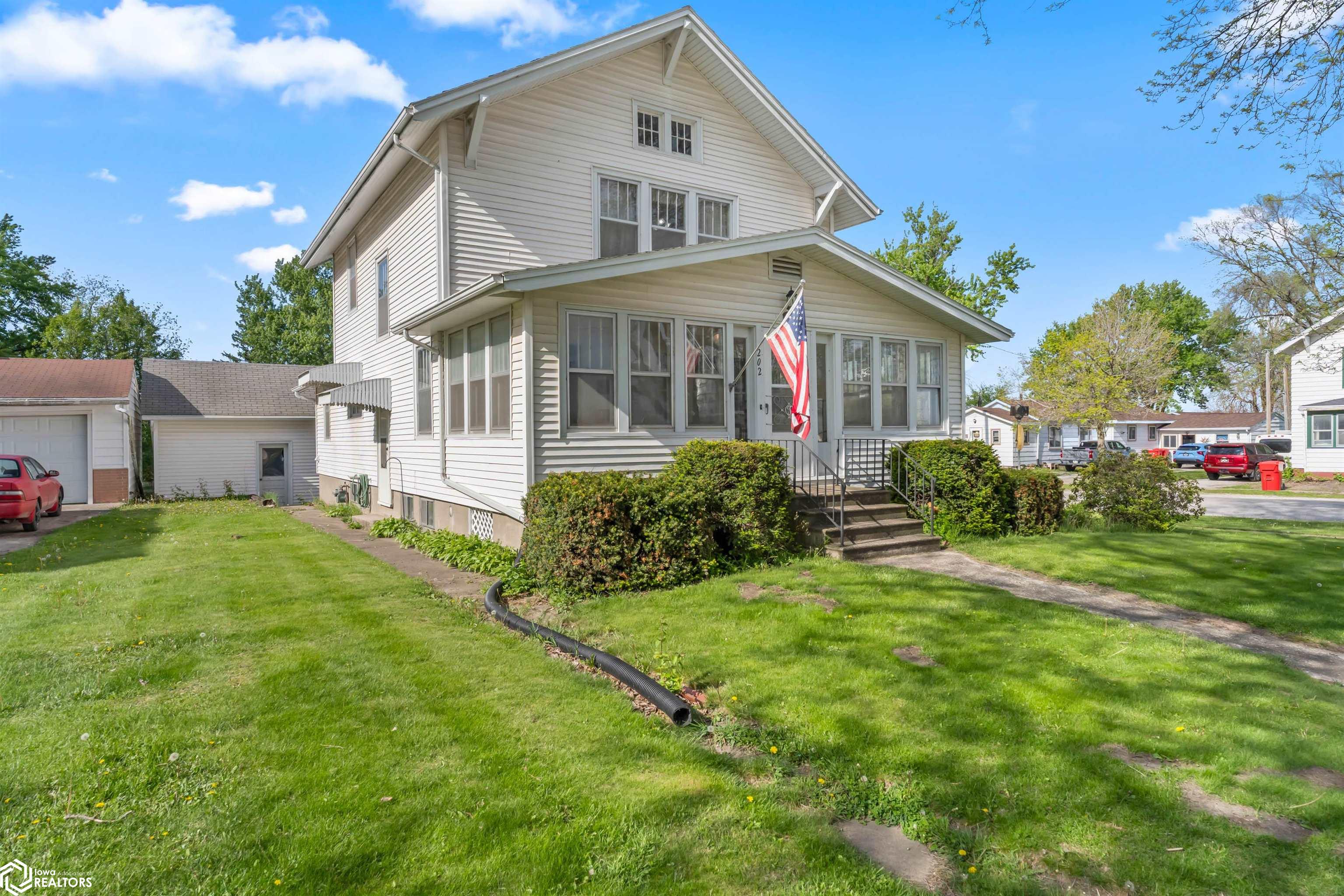 202 Warner Street