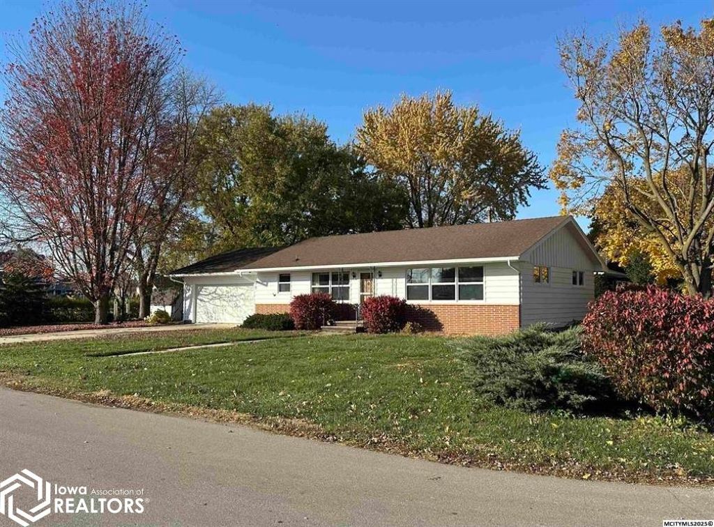 Photo of 810 6th Avenue N, Northwood, IA 50459 (MLS # 6333435)