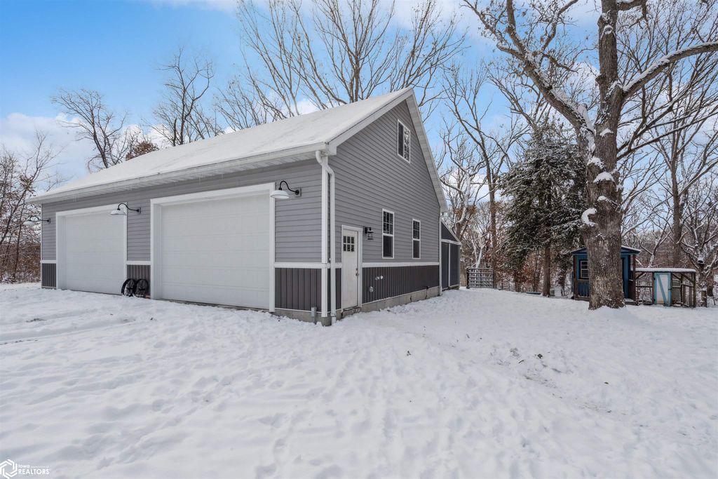Photo of 2790 Deer Valley Lane, Danville, IA 52623 (MLS # 6334110)
