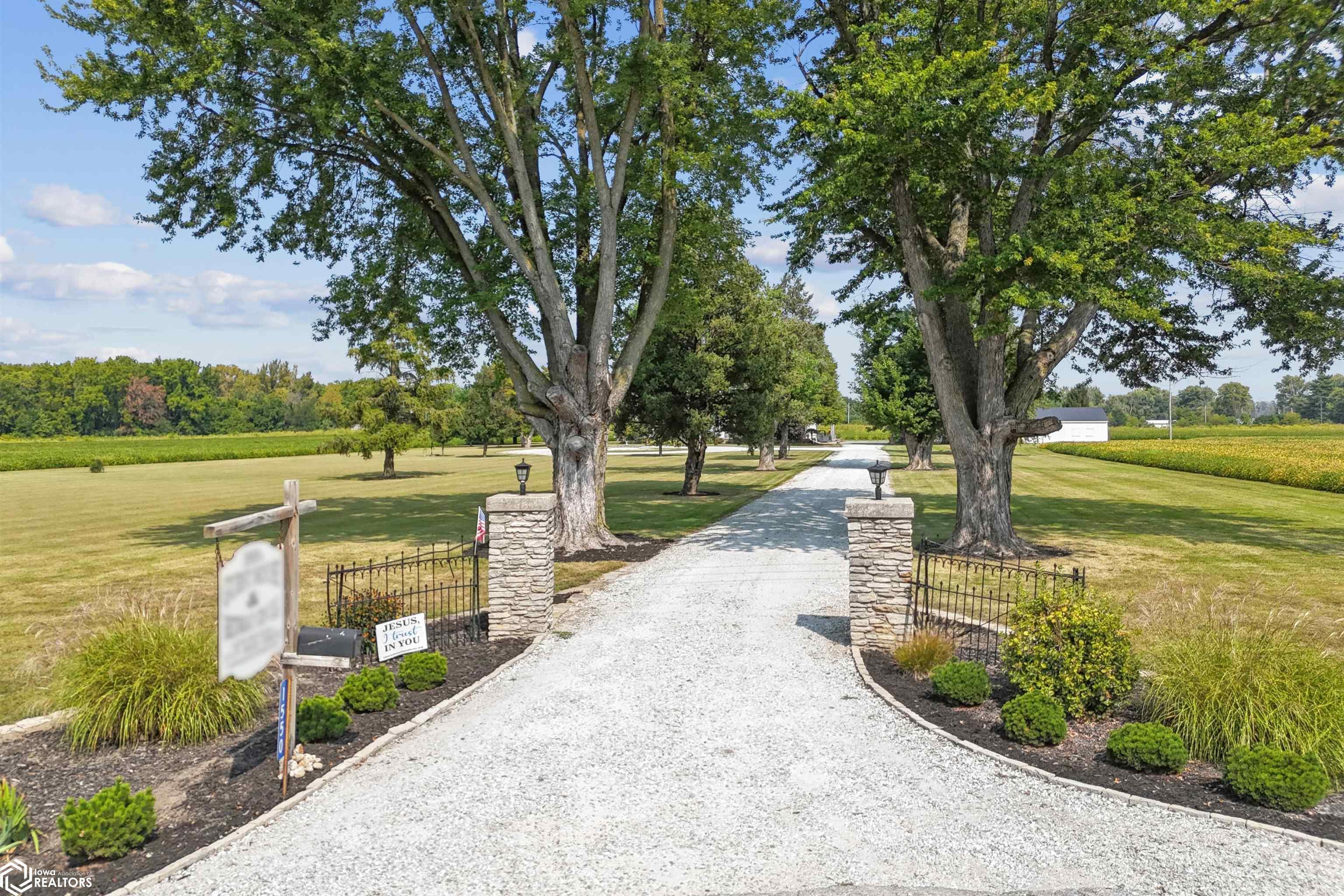 1550 E State Hwy 9 & 96