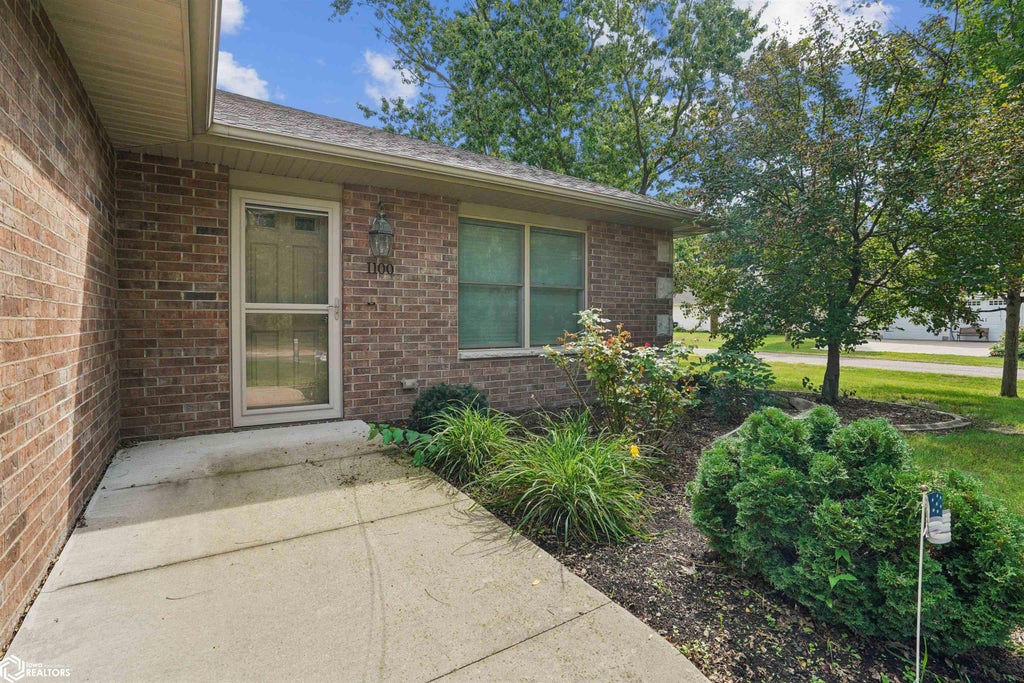 Photo of 1100 Perry Street N, Mount Pleasant, IA 52641 (MLS # 6342753)