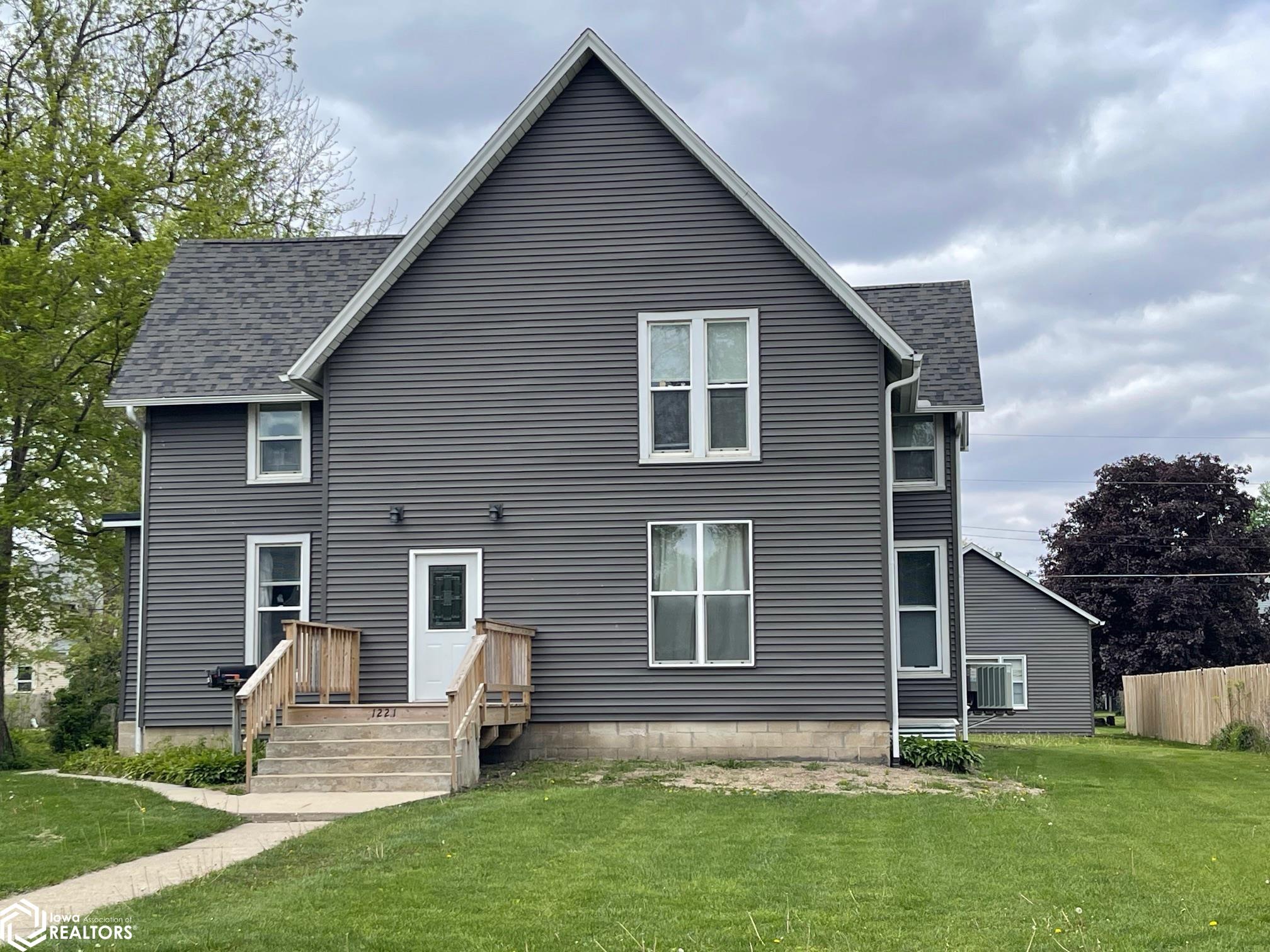 Photo 1 of 2 — 1221 Main Street, Grinnell, IA 50112