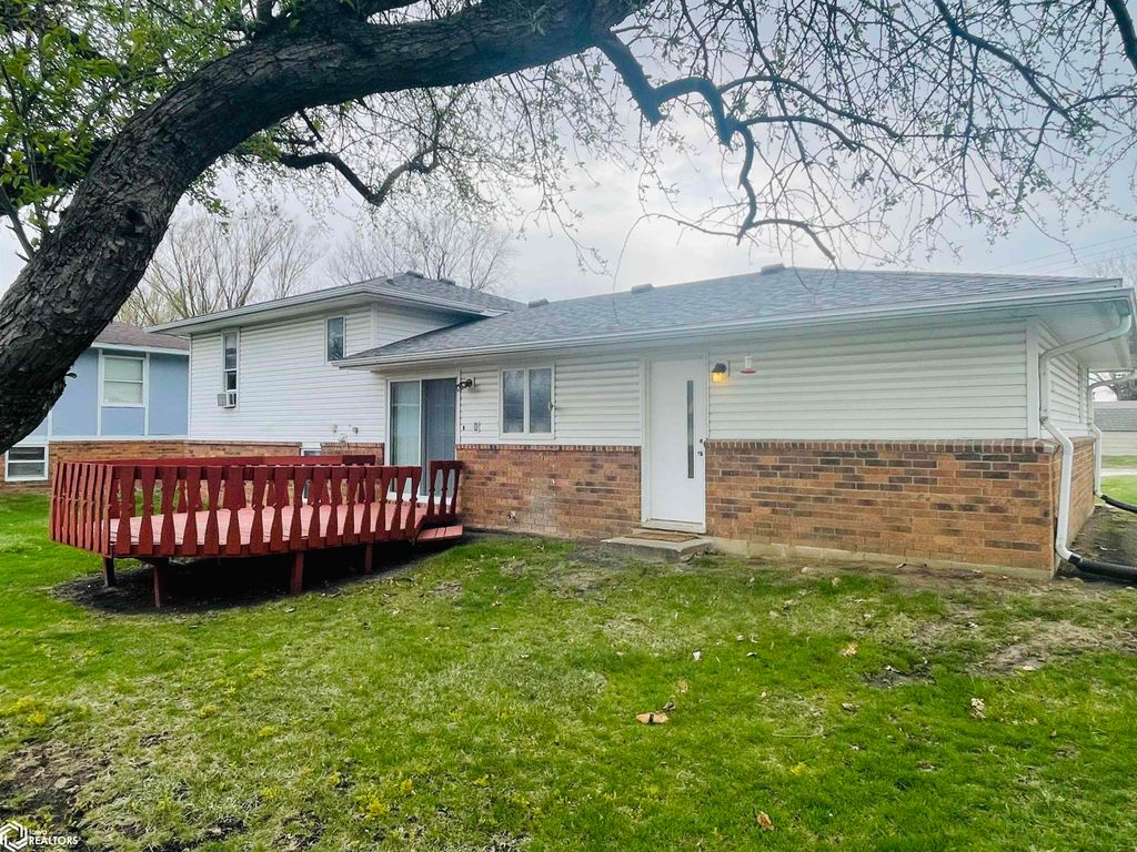 Photo of 208 S Lincoln Street, New Sharon, IA 50207 (MLS # 6337109)