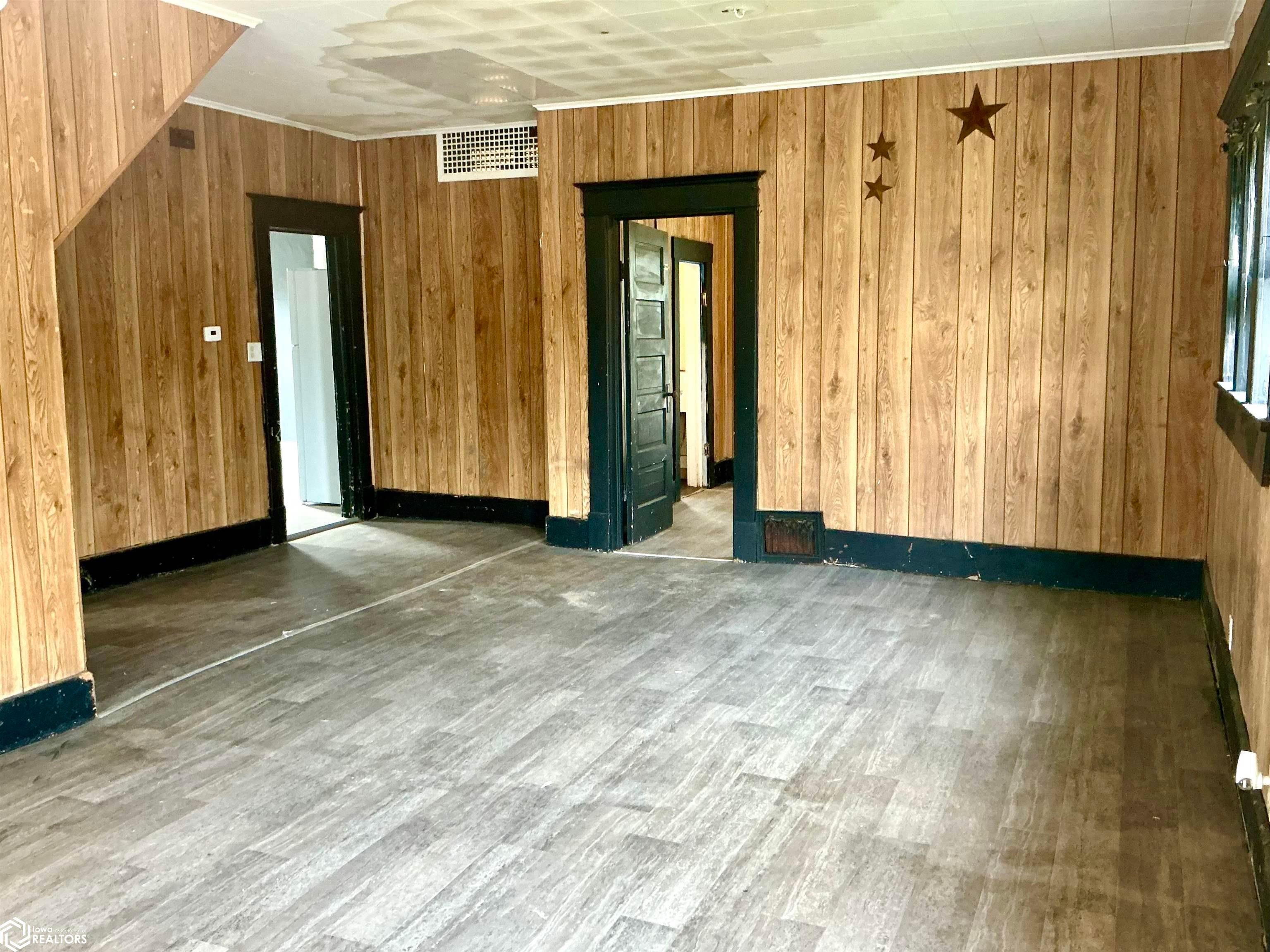 1100 S Main