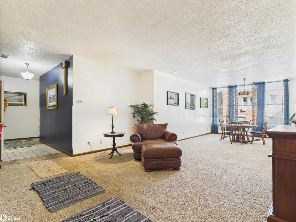 Photo of 629 Blondeau Street #1, Keokuk, IA 52632 (MLS # 6336222)