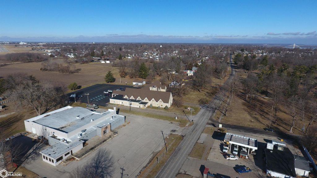 Photo of 2601 Madison Avenue, Burlington, IA 52601 (MLS # 6334008)