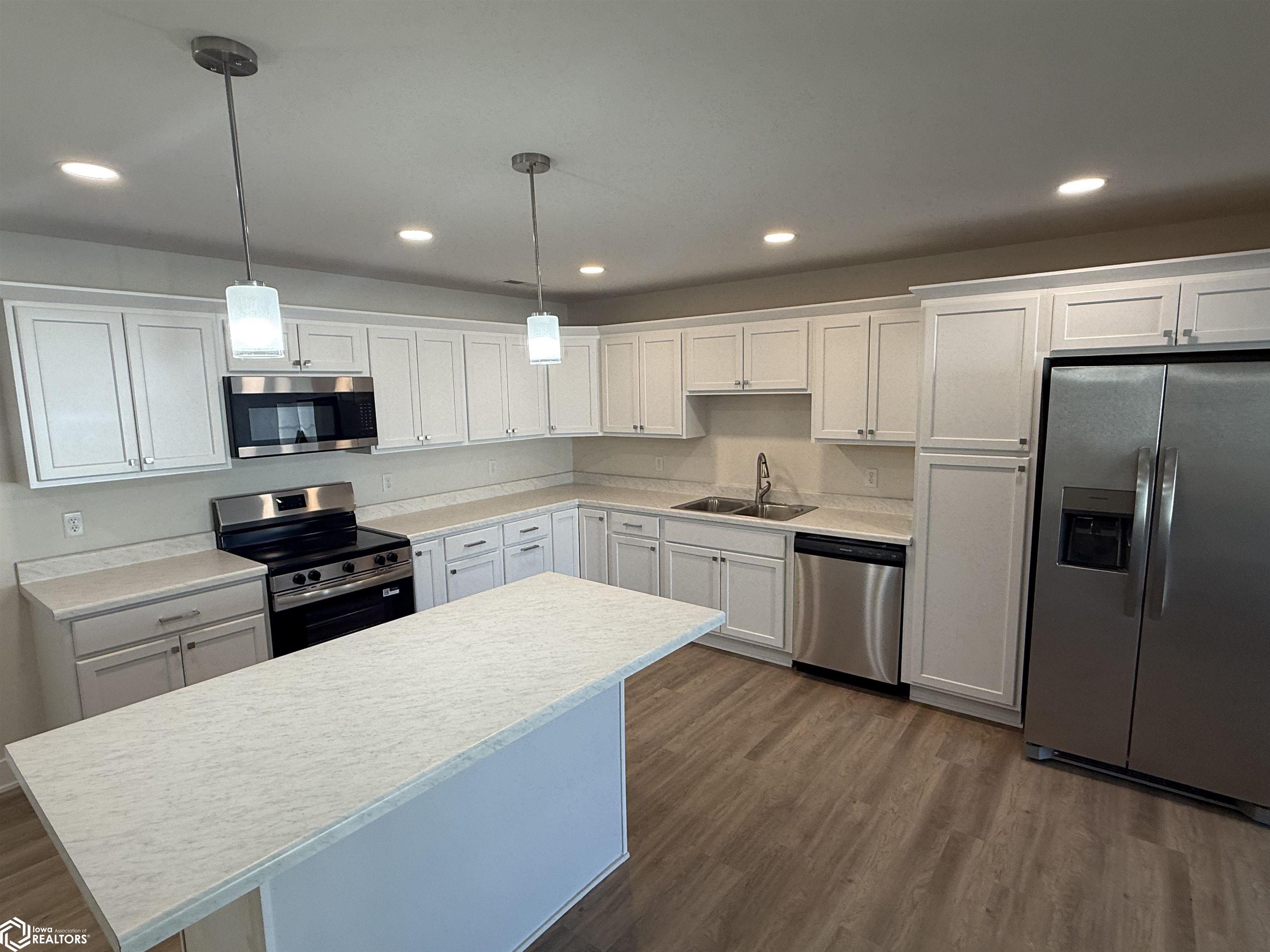 1101 Emerald Cove Drive