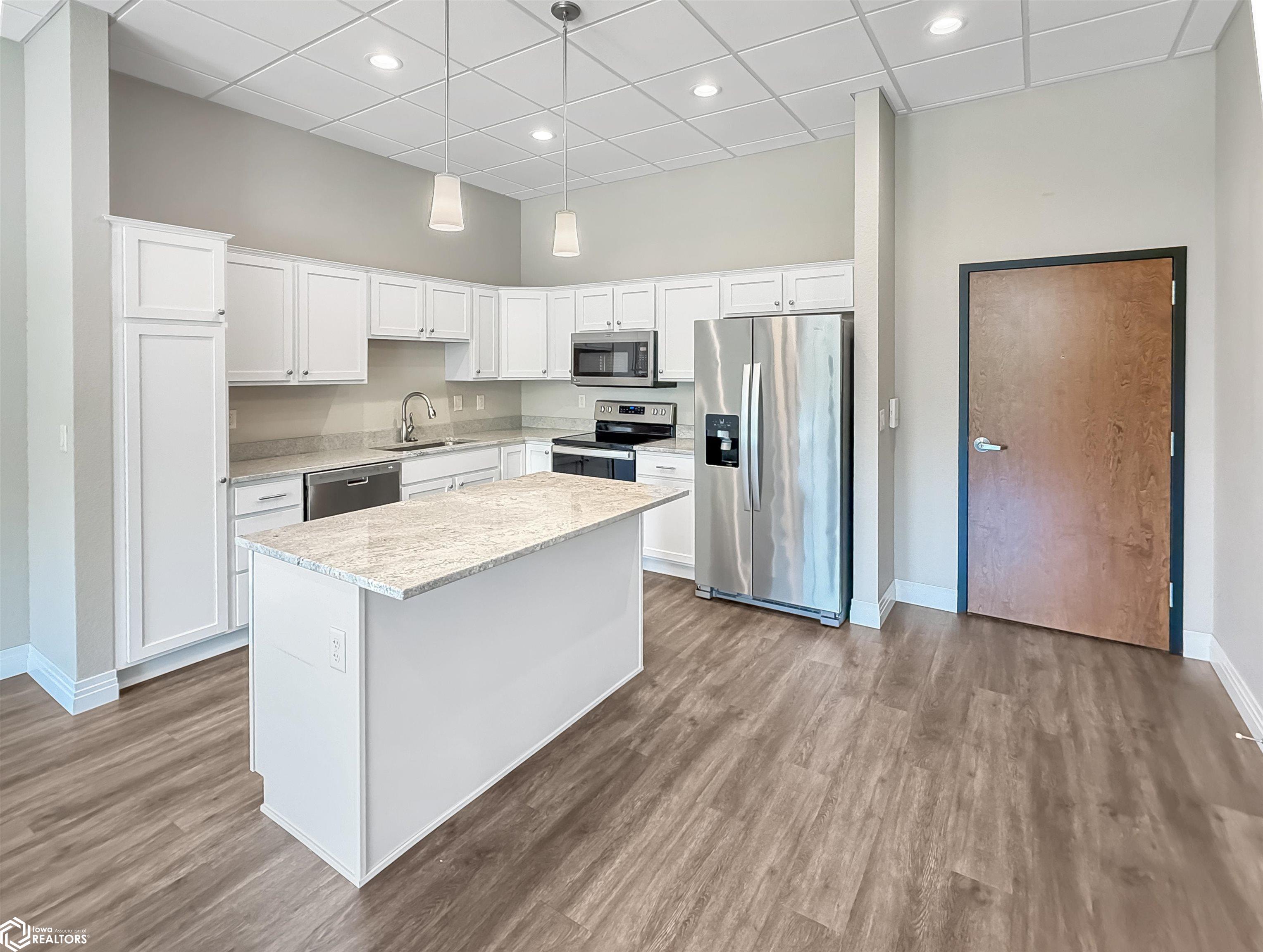 110 Rocksylvania Ave,  Unit 204 204