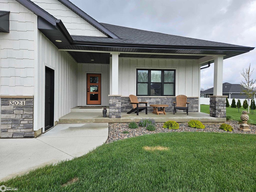 Photo of 3021 Eagle Ridge Dr., Humboldt, IA 50548 (MLS # 6337751)