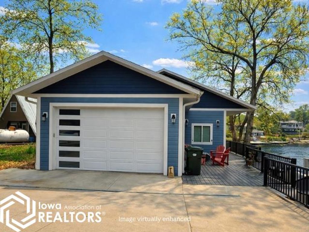 Photo of 2141 S Lakeshore Drive, Brooklyn, IA 52211 (MLS # 6336251)