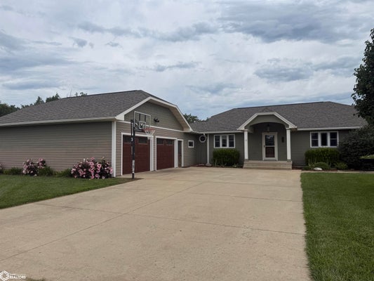 112 DES MOINES ST, KEOSAUQUA, IA 52565 - Image d48675baef8948fc95a3afde2aa4e50e/443925269