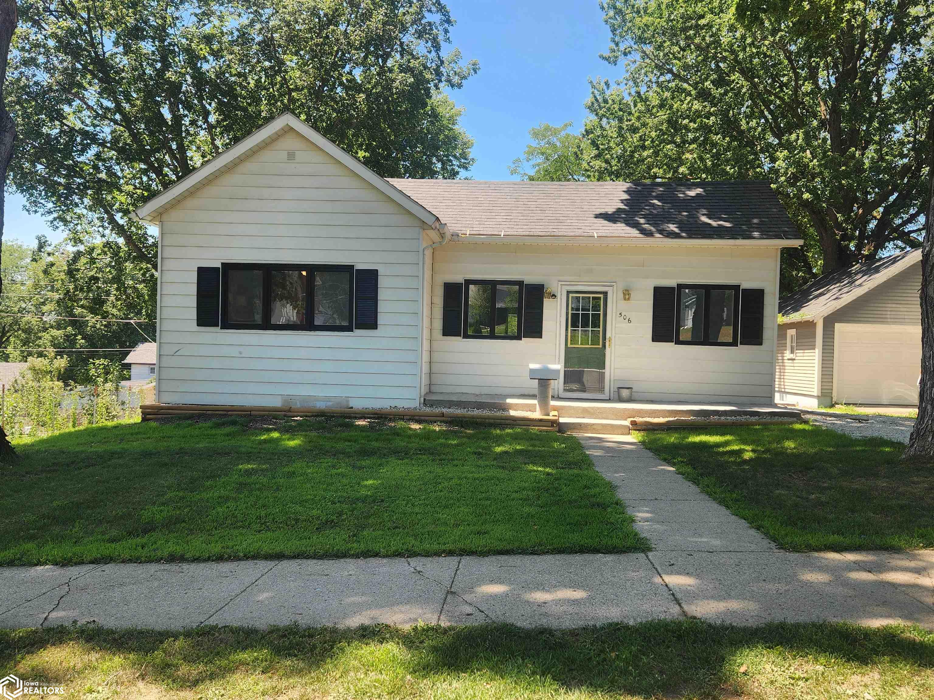Photo 1 of 26 — 506 Moorehead Street, Ida Grove, IA 51445